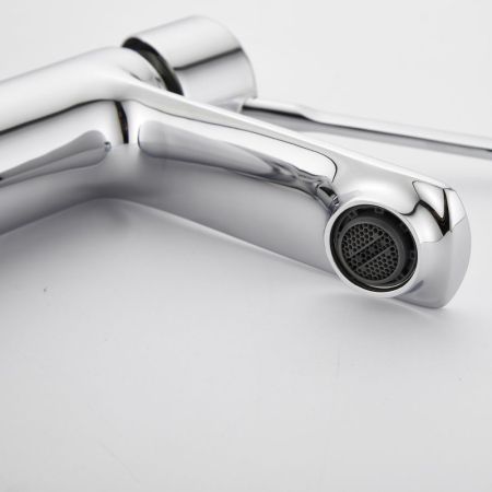 Смеситель для раковины с хирургической ручкой BELZ B10019, хром