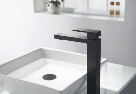 Смеситель для раковины Timo Selene 3061/03F Черный, артикул 3061/03F