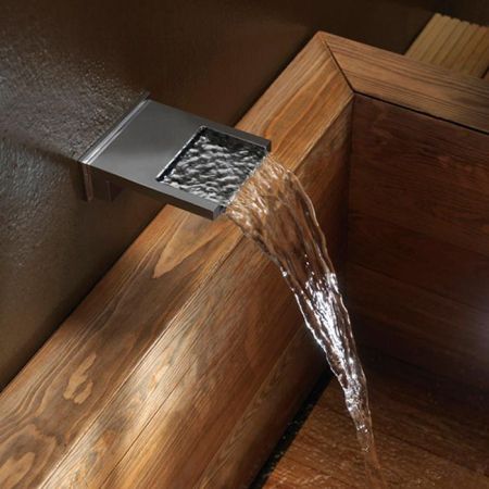 Излив, Bossini, Bocca Cascata XL, для ванной или душа, настенный, вынос излива, мм-155, стандарт подводки-1/2", каскадная струя, материал-латунь, цвет-хром, артикул E88500.030