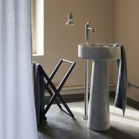 Agape Square Смеситель для раковины напольный, высота: 112см, излив: 15см, цвет: глянец, артикул ARUB1096A