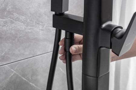 Смеситель для ванны Allen Brau Infinity 5.21009-31 (с внутренней частью) черный матовый, артикул 5.21009-31