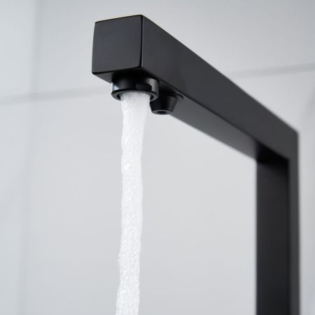 Смеситель для кухни с подключением фильтра Shevanik S148H, черный, артикул S148H