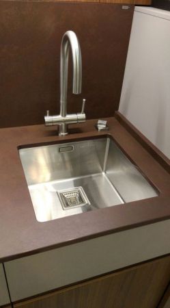 Смеситель для кухни, OMOIKIRI, Akita, тип открывания воды-однорычажный, тип регулирования воды-керамический картридж, монтаж-на раковину/столешницу, отверстия для монтажа-1, высота, мм-405, вынос излива, мм-195, тип излива-поворотный, тип подводки-гибкая,