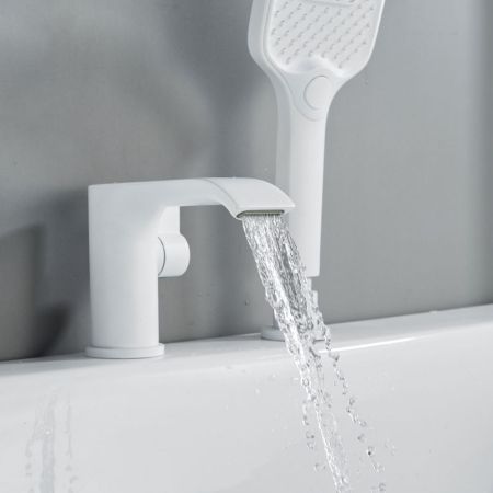 Смеситель на борт ванны Shevanik S4112C, белый