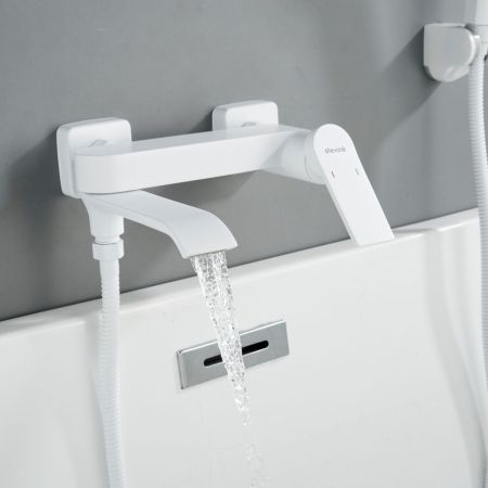 Смеситель для ванны Shevanik S4102C, белый