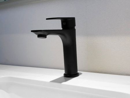 Смеситель DORIS B для раковины, черный BOCH MANN BM8598