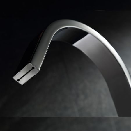 Отдельностоящий смеситель для ванны Black&White U3311