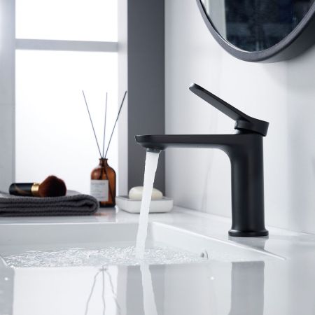 Смеситель для раковины Shevanik S4301H, черный, артикул S4301H