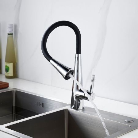 Смеситель для кухни с гибким изливом и режимом "душ" Rose R213, хром