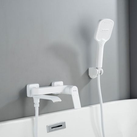 Смеситель для ванны Shevanik S4102C, белый