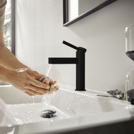 Смеситель для раковины, Hansgrohe, Finoris, тип открывания воды-однорычажный, тип регулирования воды-керамический картридж, монтаж-на раковину/столешницу, отверстия для монтажа-1, высота, мм-182, вынос излива, мм-139, тип излива-неподвижный, донный клапан, артикул 76020670