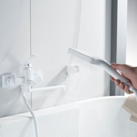 Смеситель для ванны Shevanik S9902C, белый