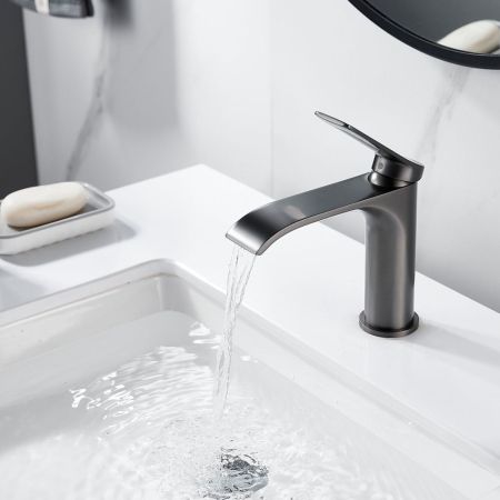 Смеситель для раковины Shevanik S4101T, оружейная сталь