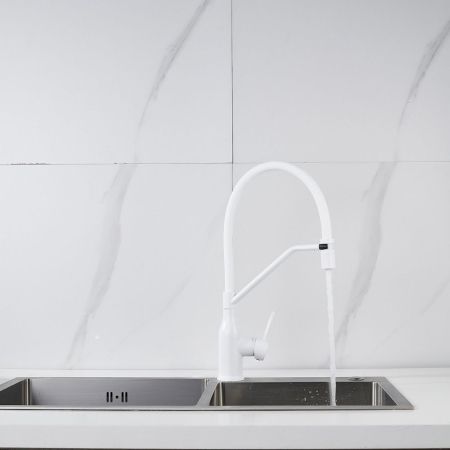 Смеситель для кухни с гибким изливом Shevanik S343C-1, белый