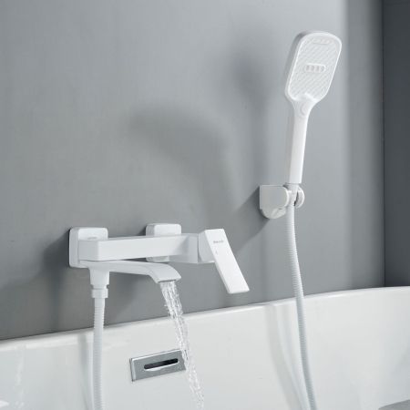 Смеситель для ванны Shevanik S4002C, белый