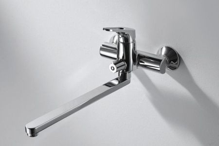 Смеситель для ванны Bravat Drop-D F648162C-01A универсальный Хром