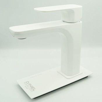 Daniel Tiara, однорычажный смеситель для раковины (излив 12 см), с донным клапаном, цвет белый матовый