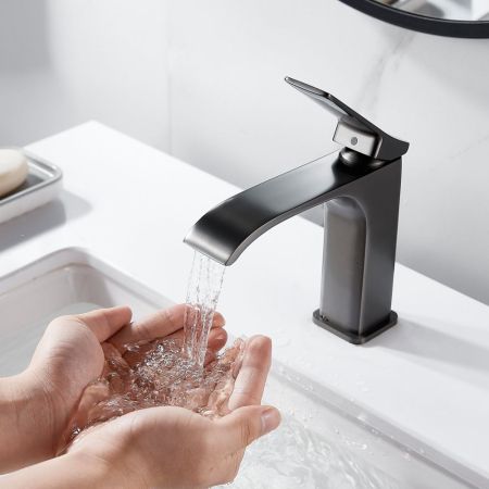 Смеситель для раковины Shevanik S4001T, оружейная сталь, артикул S4001T