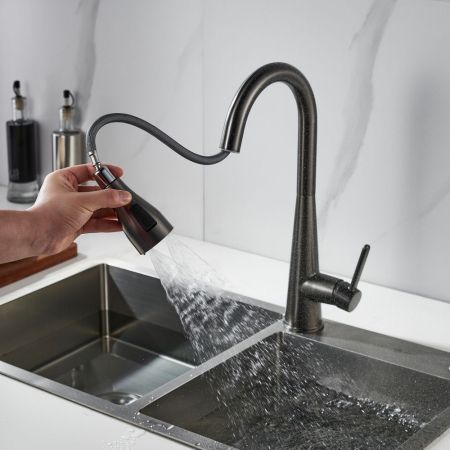 Смеситель для кухни с выдвижным изливом Shevanik S363T, оружейная сталь