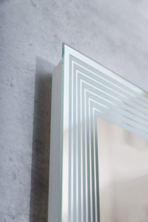 Зеркало BelBagno SPC-LNS 60 с сенсорным выключателем с подсветкой Зеркало BelBagno SPC-LNS 60 с сенсорным выключателем с подсветкой