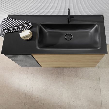 BURGBAD ACCURA Комплект мебели 1117х490х612 мм., 2 ящика, 1 стеклянная дверца слева Антрацит, в комплекте с черной матовой раковиной, цвет Eiche natur, артикул SGVI111R F6077 C0038