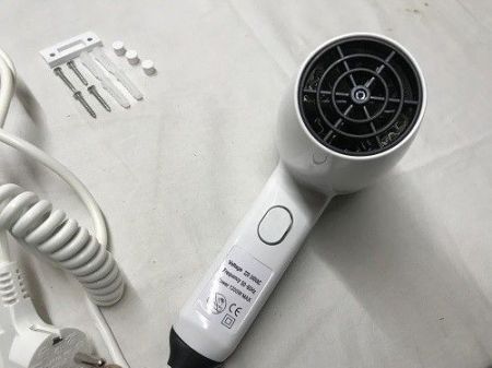 Фен CeramaLux D9029, артикул 