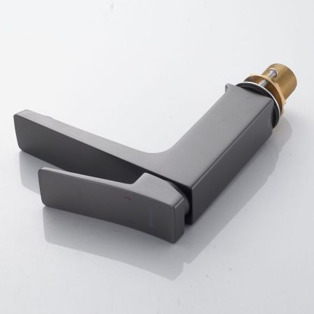 Смеситель для раковины Shevanik S4401T, оружейная сталь