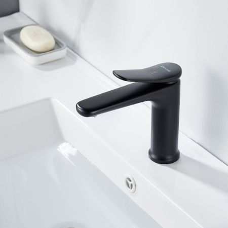 Смеситель для раковины Shevanik S4701H, черный