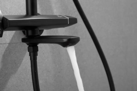 Душевая система с термостатом Rose R3996H, черный