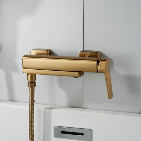 Смеситель для ванны Shevanik S9952G, золотой сатин