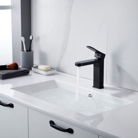 Смеситель для раковины Shevanik S4501H, черный, артикул S4501H