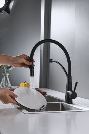 Смеситель для кухни с гибким изливом Shevanik S743H-3, черный