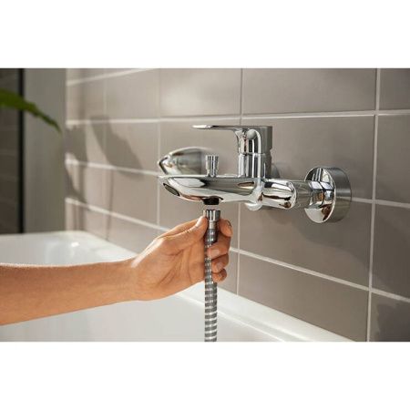 Смеситель для ванны и душа, Hansgrohe, Rebris E, тип открывания воды-однорычажный, тип регулирования воды-керамический картридж, монтаж-настенный, отверстия для монтажа-2, вынос излива, мм-182, регулируемое ограничение температуры, дивертер с переключател Смеситель для ванны и душа, Hansgrohe, Rebris E, тип открывания воды-однорычажный, тип регулирования воды-керамический картридж, монтаж-настенный, отверстия для монтажа-2, вынос излива, мм-182, регулируемое ограничение температуры, дивертер с переключател