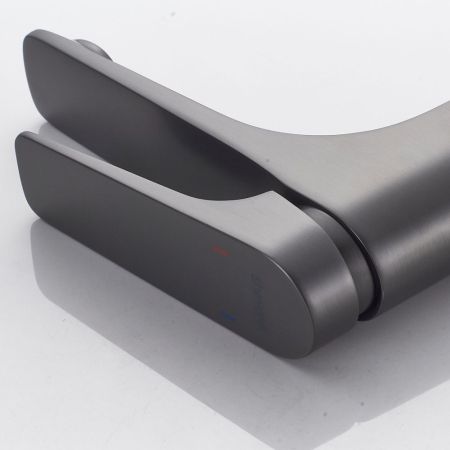 Смеситель для раковины Shevanik S4201T, оружейная сталь