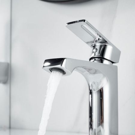 Смеситель для раковины с гигиеническим душем Raffine F171, хром, артикул F171