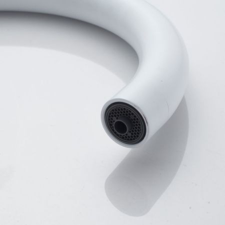 Смеситель для кухни с подключением фильтра Shevanik S428C, белый, артикул S428C