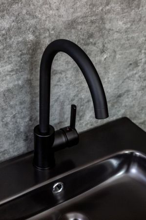 Смеситель для кухни Orange OneLife P04-001B Черный