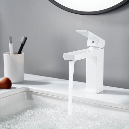 Смеситель для раковины Rose R1801C-1, белый