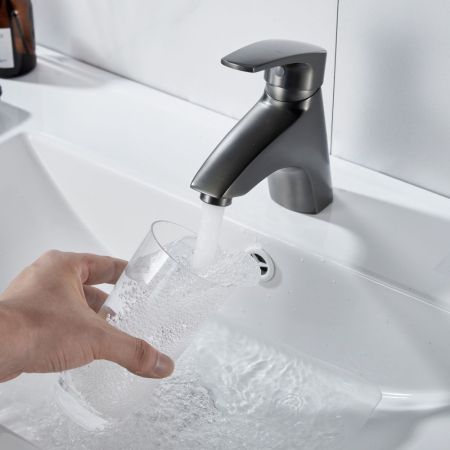 Смеситель для раковины Shevanik S5001T, оружейная сталь, артикул S5001T