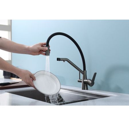 Смеситель для кухни с подключением фильтра Raglo R80.62.09, графит, артикул R80.62.09