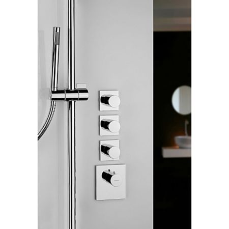 Смеситель для душа, Bossini, OKI, тип регулирования воды-термостатический картридж, монтаж-настенный встраиваемый, с отдельными панелями, установка-вертикальная/горизонтальная, внутренняя часть-необходимо заказать, цвет-хром, артикул Z031205.030