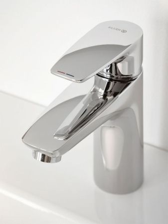 Смеситель для раковины, Kludi, Pure&Solid, тип открывания воды-однорычажный, тип регулирования воды-керамический картридж, монтаж-на раковину/столешницу, отверстия для монтажа-1, высота, мм-160, вынос излива, мм-115, донный клапан-отсутствует, тип подводк Смеситель для раковины, Kludi, Pure&Solid, тип открывания воды-однорычажный, тип регулирования воды-керамический картридж, монтаж-на раковину/столешницу, отверстия для монтажа-1, высота, мм-160, вынос излива, мм-115, донный клапан-отсутствует, тип подводк