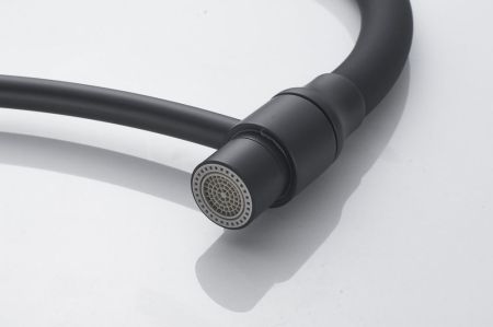 Смеситель для кухни с гибким изливом Shevanik S743H-3, черный