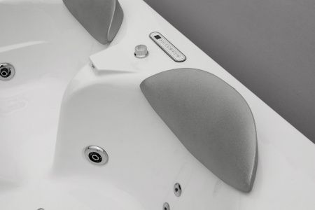 Акриловая ванна Black&White GB 5005