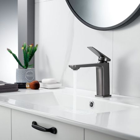 Смеситель для раковины Shevanik S8901T-1, оружейная сталь