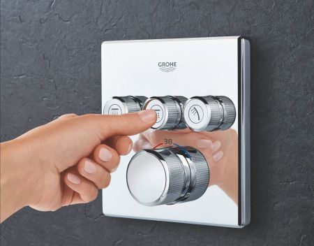 Внешняя часть термостатического смесителя на 3 выхода GROHE Grohtherm SmartControl, хром (29126000)