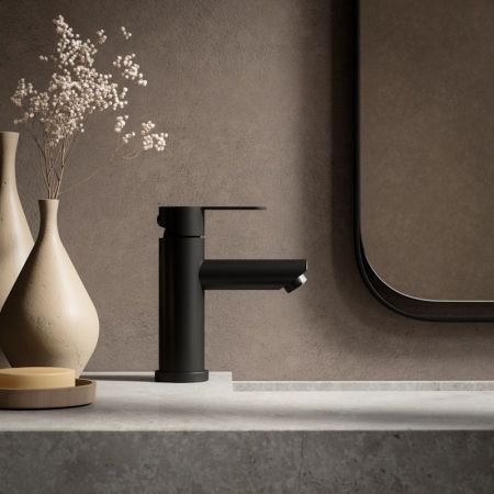 Смеситель для раковины Esko OL26B, черный