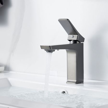 Смеситель для раковины Shevanik S4401T, оружейная сталь