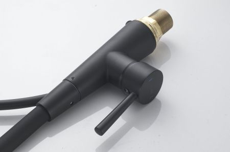 Смеситель для кухни с гибким изливом Shevanik S743H-3, черный