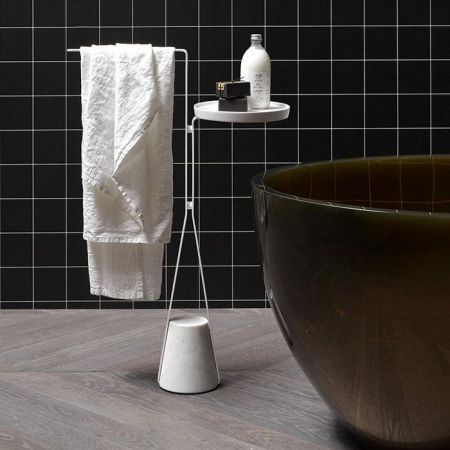 ANTONIO LUPI HALO Полотенцедержатель напольный 800х240х550 мм., база из мрамора Carrara satinato, структура Bianco opaco, артикул HALO4B.5.bianco opaco